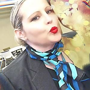 Meet your Posher, Lara